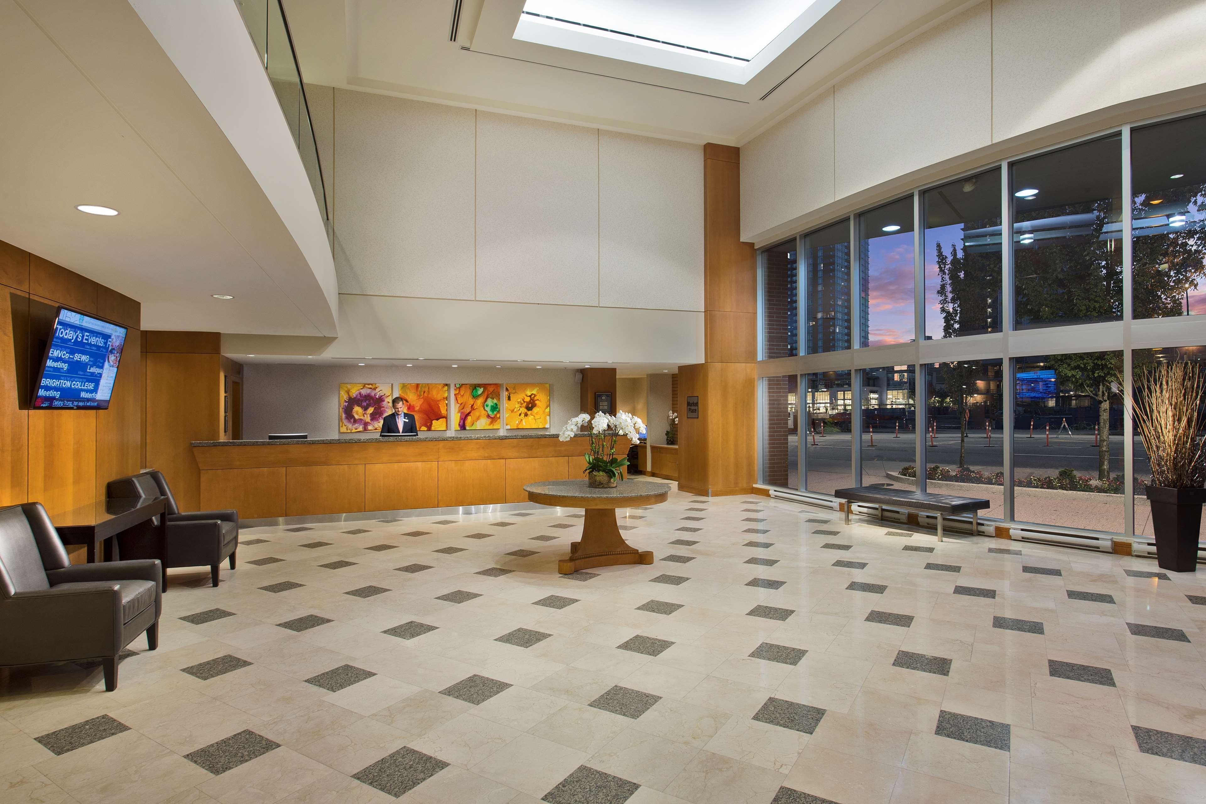 Hilton Vancouver Metrotown Бернабі Екстер'єр фото