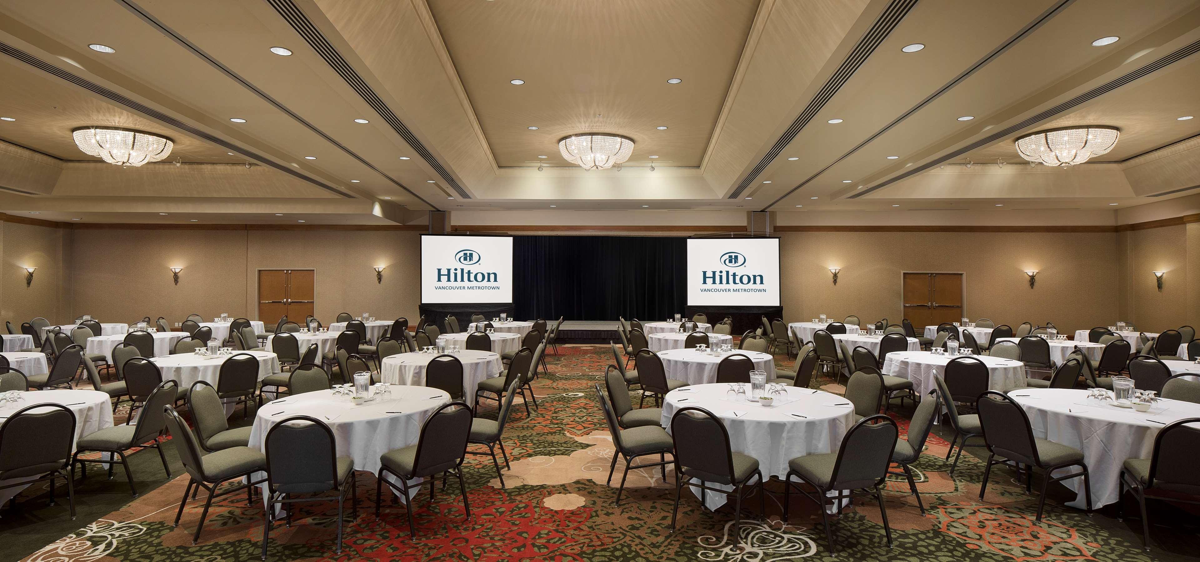 Hilton Vancouver Metrotown Бернабі Екстер'єр фото