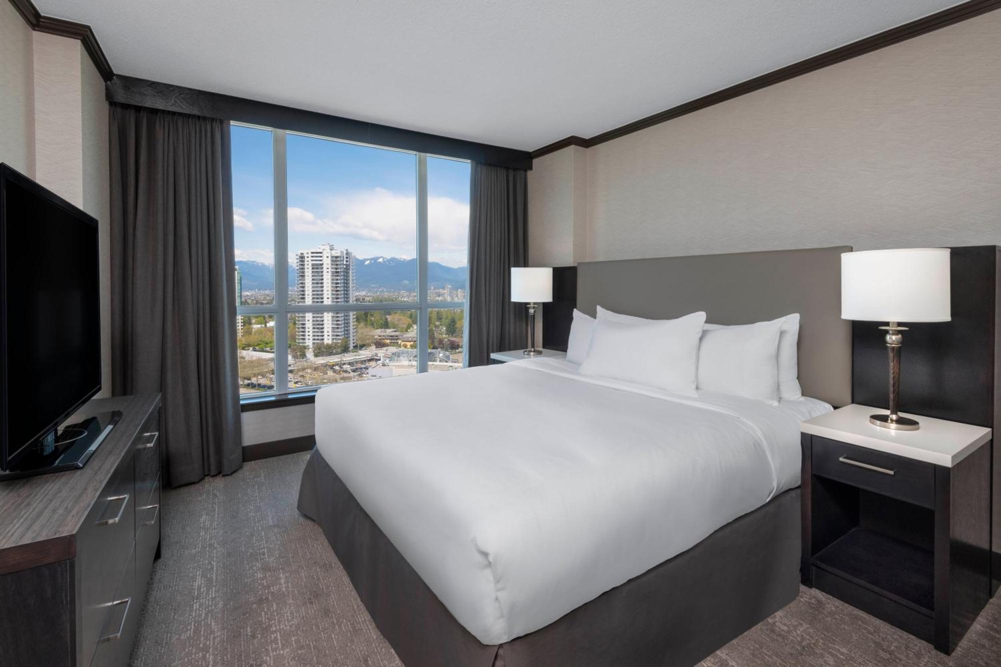 Hilton Vancouver Metrotown Бернабі Екстер'єр фото