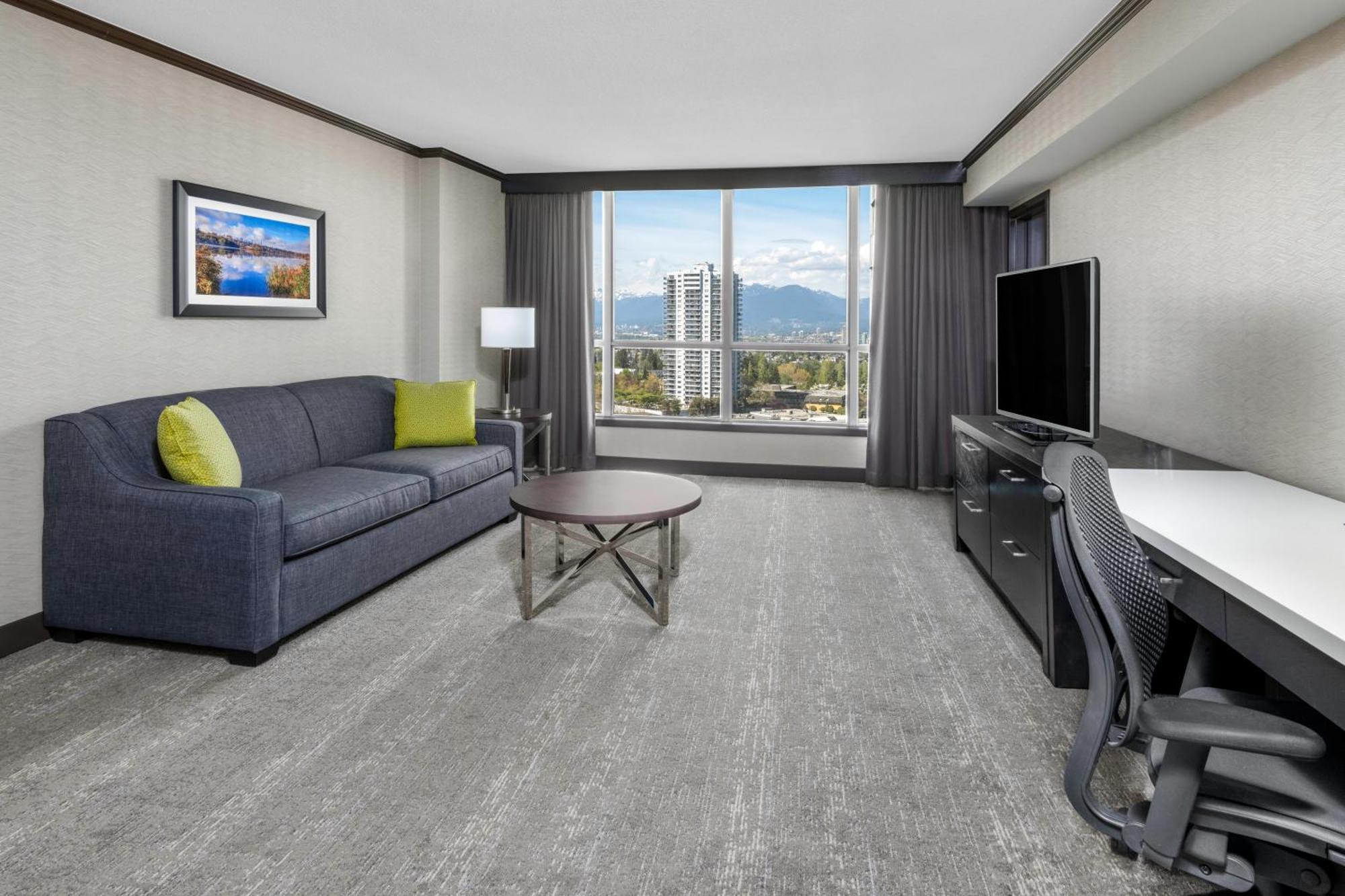 Hilton Vancouver Metrotown Бернабі Екстер'єр фото
