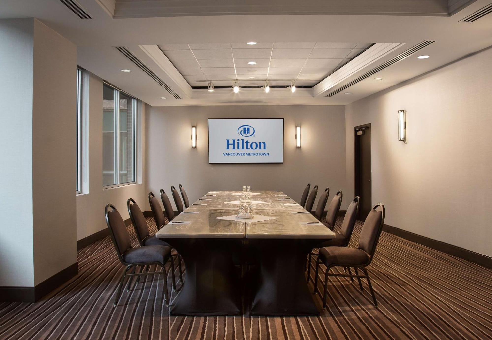 Hilton Vancouver Metrotown Бернабі Екстер'єр фото